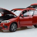 BMW BMW X6M F86 SUV Červený Norev 1:18 1:18 Kov