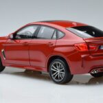 BMW BMW X6M F86 SUV Červený Norev 1:18 1:18 Kov