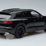 Volkswagen Volkswagen Touareg CR Čierny FAW 1:18 1:18 Kov