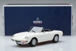 Alfa Romeo 2000 Spider Biely Norev 1:18 187882 Kov – obrázok 7 z 7