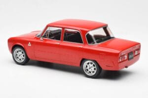 Alfa Romeo Giulia Nuova Super Červený Custom Wheels MCG 1:18 MCG18333 Kov – obrázok 5 z 6