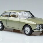Alfa Romeo GTV 2000 Zelený Limitovaná Edícia Norev 1:18 187913 Kov - image 5 of 7