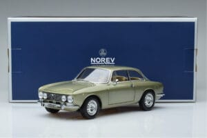 Alfa Romeo GTV 2000 Zelený Limitovaná Edícia Norev 1:18 187913 Kov – obrázok 7 z 7