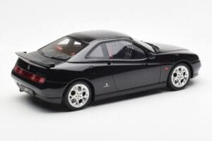 Alfa Romeo GTV V6 916 Čierny Otto 1:18 OT1057 Živica – obrázok 2 z 6