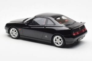 Alfa Romeo GTV V6 916 Čierny Otto 1:18 OT1057 Živica – obrázok 5 z 6