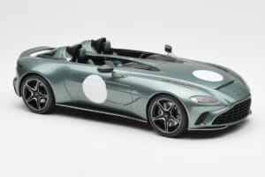 Aston Martin V12 Speedster Zelený Metallic GT Spirit 1:18 GT906 Živica – obrázok 4 z 6