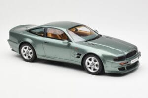 Aston Martin V8 Vantage Zelený GT Spirit 1:18 GT345 Živica – obrázok 4 z 6