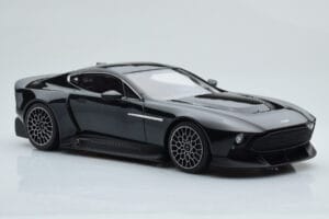 Aston Martin Victor Čierny GT Spirit 1:18 GT428 Živica – obrázok 4 z 6