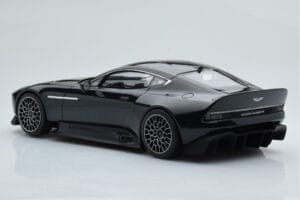 Aston Martin Victor Čierny GT Spirit 1:18 GT428 Živica – obrázok 5 z 6