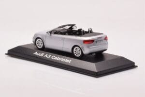 Audi A3 8P Kabriolet Strieborný Minichamps 1:43 5010803323 Kov – obrázok 3 z 4