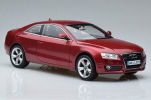 Audi A5 B8 Granátová Červená Norev 1:18 188352 Kov – obrázok 5 z 7