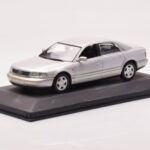 Audi A8 D2 Strieborný Zelený Pruh Minichamps 1:43 - image 2 of 4