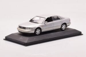 Audi A8 D2 Strieborný Zelený Pruh Minichamps 1:43 AUDI-264455 Kov – obrázok 2 z 4
