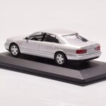 Audi A8 D2 Strieborný Minichamps 1:43 - image 3 of 4