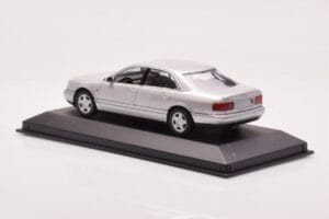 Audi A8 D2 Strieborný Minichamps 1:43 433013006 Kov – obrázok 3 z 4