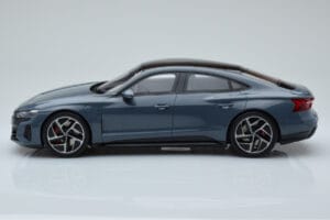 Audi E-Tron GT Šedý GT Spirit 1:18 GT393 Živica – obrázok 3 z 6