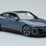 Audi E-Tron GT Šedý GT Spirit 1:18 - image 4 of 6