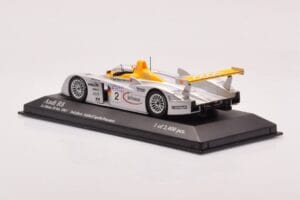 Audi R8 Infineon #2 L. Aiello / R. Capello / Pescatori 2nd Place 24 Hours of Le Mans 2001 Minichamps 1:43 400011202 Kov – obrázok 3 z 4