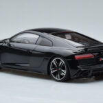 Audi R8 Performance Čierny Kengfai 1:18 - image 7 of 10