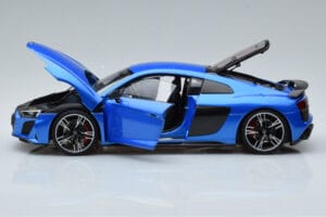 Audi R8 Performance Modrý Kengfai 1:18 VAKF-0355 Kov – obrázok 4 z 10
