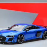 Audi R8 Performance Modrý Kengfai 1:18 - image 10 of 10