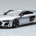 Audi R8 Performance Strieborný Kengfai 1:18