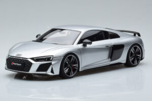 Audi R8 Performance Strieborný Kengfai 1:18