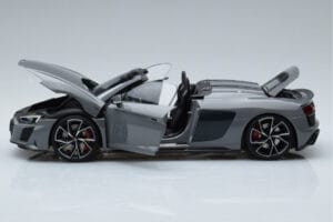 Audi R8 Spyder Performance Nardo Šedý Kengfai 1:18 VAKF-0352 Kov – obrázok 4 z 11