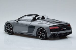 Audi R8 Spyder Performance Nardo Šedý Kengfai 1:18 VAKF-0352 Kov – obrázok 8 z 11