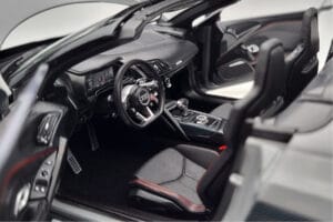 Audi R8 Spyder Performance Nardo Šedý Kengfai 1:18 VAKF-0352 Kov – obrázok 9 z 11