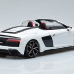 Audi R8 Spyder Performance Biely Kengfai 1:18 - image 3 of 11