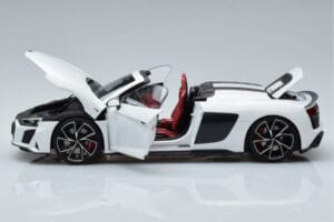 Audi R8 Spyder Performance Biely Kengfai 1:18 VAKF-0351 Kov – obrázok 5 z 11