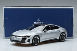 Audi RS e-tron GT Strieborný Norev 1:18 188381 Kov – obrázok 6 z 6