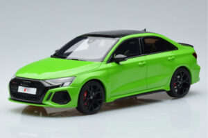 Audi RS3 8Y Sedan Zelený GT Spirit 1:18