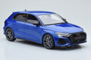 Audi RS3 8Y Sportback Performance Edition Nagaro Modrý GT Spirit 1:18 GT884 Živica – obrázok 3 z 5