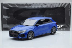 Audi RS3 8Y Sportback Performance Edition Nagaro Modrý GT Spirit 1:18 GT884 Živica – obrázok 5 z 5