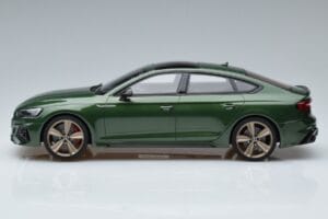 Audi RS5 B9 Sportback Sonoma Zelený Asia Edition GT Spirit 1:18 CLDC018 Živica – obrázok 3 z 6