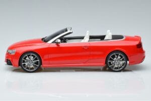 Audi RS5 B8 Kabriolet Červený GT Spirit 1:18 GT724 Živica – obrázok 3 z 5