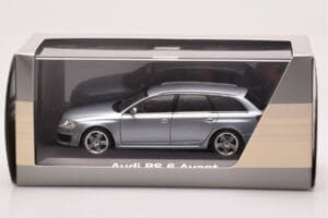 Audi RS6 C6 Monza Strieborný Minichamps 1:43 5010710213 Kov – obrázok 4 z 4