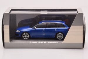 Audi RS6 C6 Sepang Modrý Minichamps 1:43 5010710223 Kov – obrázok 4 z 4