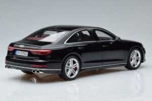 Audi S8 D5 Mythos Čierny Asia Edition GT Spirit 1:18 CLDC019 Živica – obrázok 2 z 6