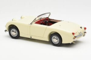 Austin-Healey Sprite Mk I Open Old English Biely Kyosho 1:18 08953EW Kov – obrázok 7 z 8