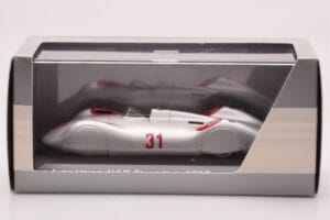Auto Union Stromlinie #31 AVUS 1937 Strieborný Minichamps 1:43 5030900503 Kov – obrázok 4 z 4