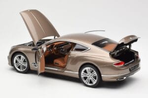 Bentley Continental GT Dark Cashmere Metalíza Norev 1:18 182781 Kov – obrázok 5 z 8