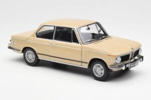 BMW 2002 Ti E10 Sahara Béžový Kyosho 1:18 08541BG Kov – obrázok 6 z 8