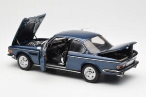 BMW 3.0 CSi E9 Modrý Metalíza AUTOart 1:18 70672 Kov – obrázok 5 z 8