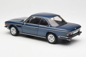 BMW 3.0 CSi E9 Modrý Metalíza AUTOart 1:18 70672 Kov – obrázok 7 z 8