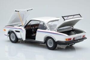 BMW 3.0 CSL E9 Biely Dealer Edition Minichamps 1:18 80435A5D020 Kov – obrázok 4 z 7
