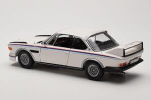 BMW 3.0 CSL E9 Biely Heritage Edition Minichamps 1:18 80432411550 Kov – obrázok 7 z 8