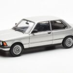 BMW 323i E21 Aspen Strieborný AUTOart 1:18